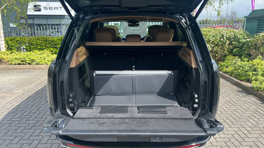 Land Rover Range Rover P460e Eiger Grey Grey #14