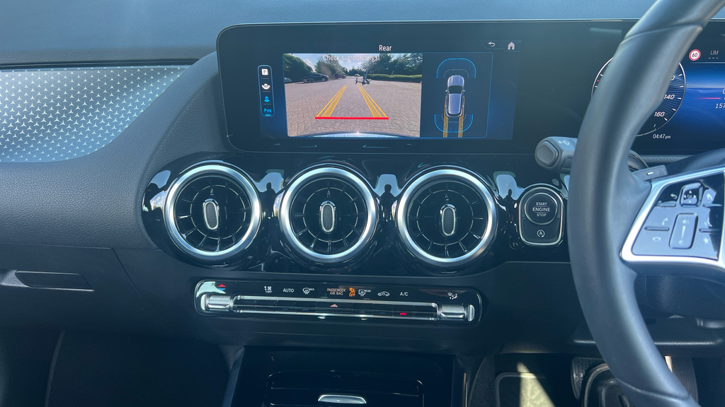 Mercedes-Benz GLA Class Gla 200 Amg Line Executive Blue #18