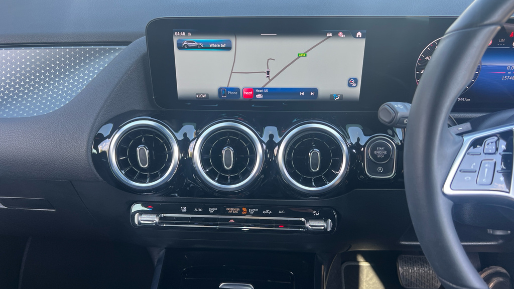 Mercedes-Benz GLA Class Gla 200 Amg Line Executive Blue #16