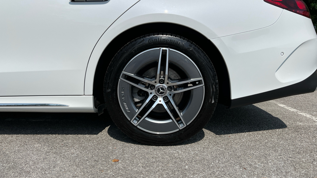 Mercedes-Benz E Class E220d Exclusive Edition 9G-tronic Silver #23