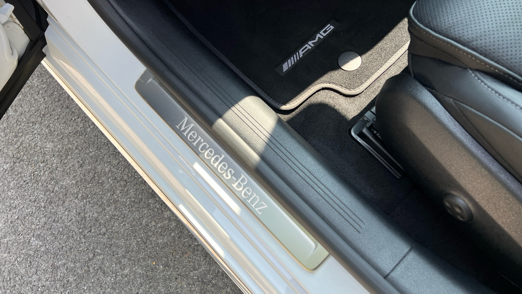 Mercedes-Benz E Class E220d Exclusive Edition 9G-tronic Silver #45