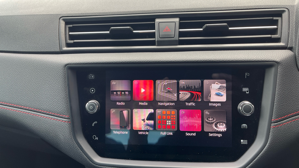 Seat Arona 1.0 Tsi Se Technology Ez White #36