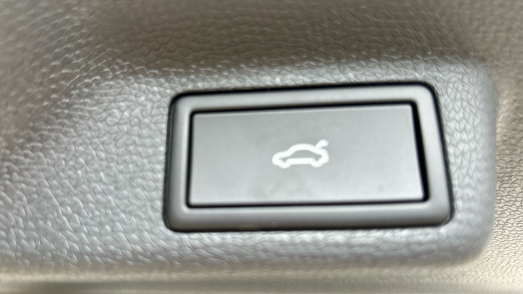 Volkswagen ID.Buzz Id. Buzz 250Kw Commerce 79Kwh 4Motion White #48