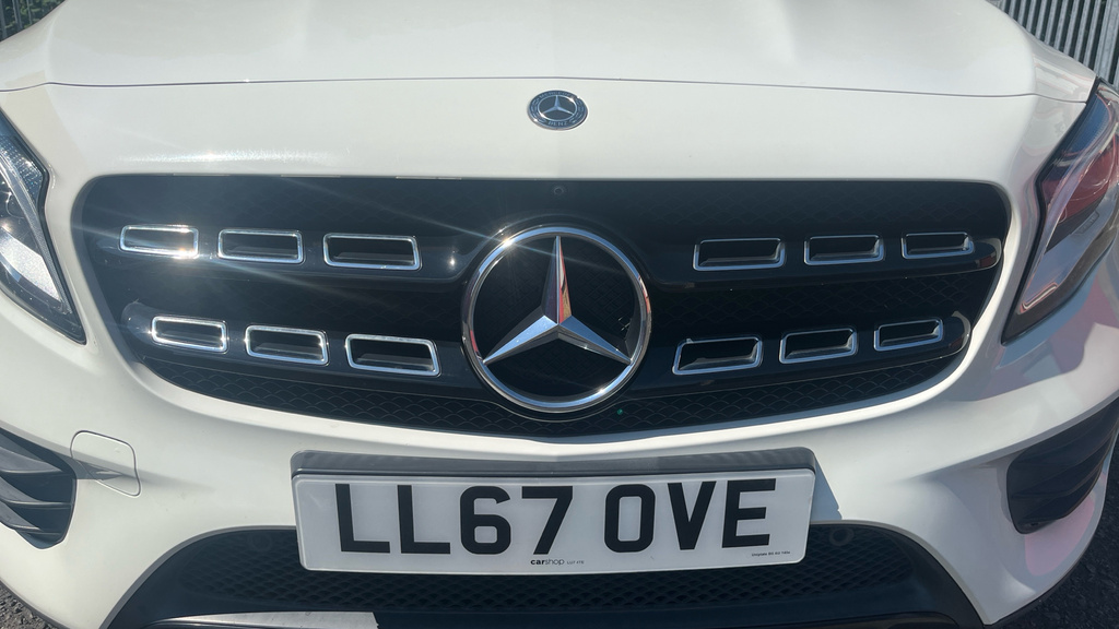 Mercedes-Benz GLA Class Gla 220 D Black #40