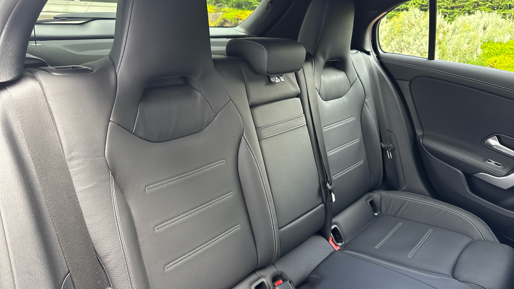 Mercedes-Benz A Class A200 Amg Line Executive Black #24