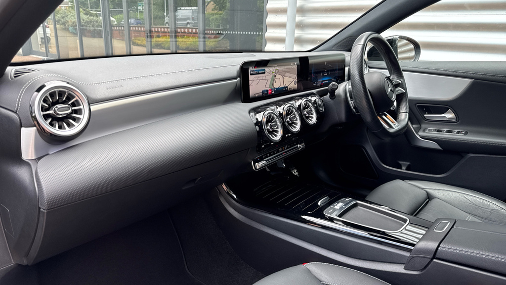 Mercedes-Benz A Class A200 Amg Line Executive Black #12