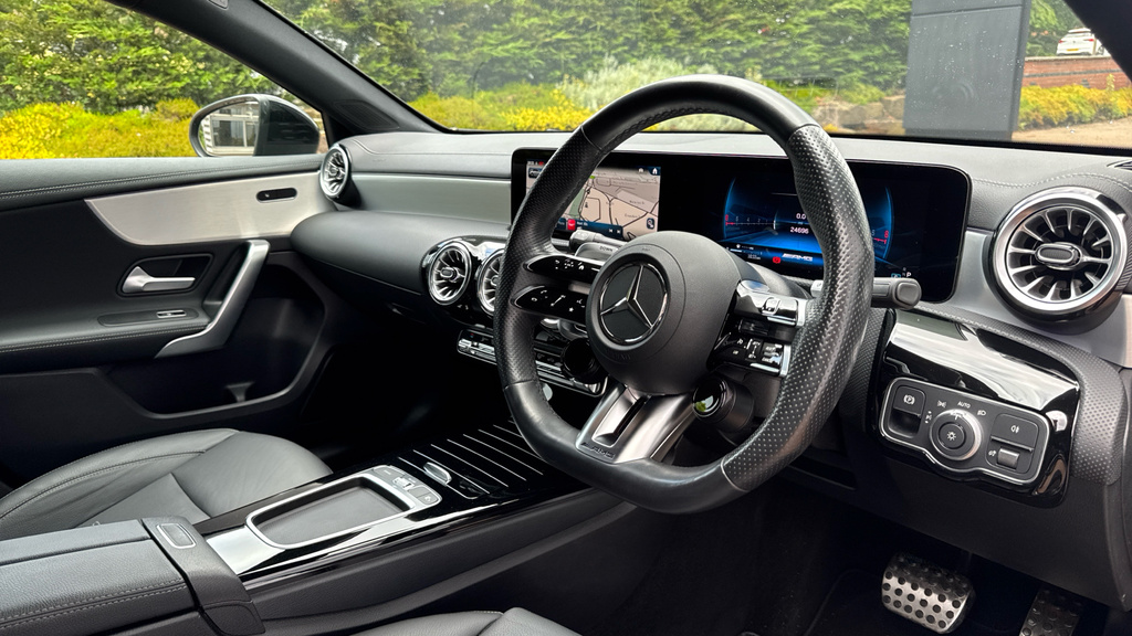 Mercedes-Benz A Class A200 Amg Line Executive Black #11