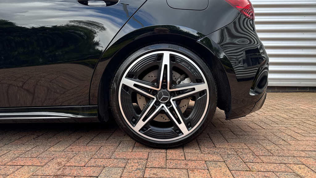 Mercedes-Benz A Class A200 Amg Line Executive Black #20