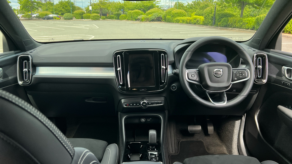 Volvo XC40 2.0 B3p Plus Black Edition Black #11