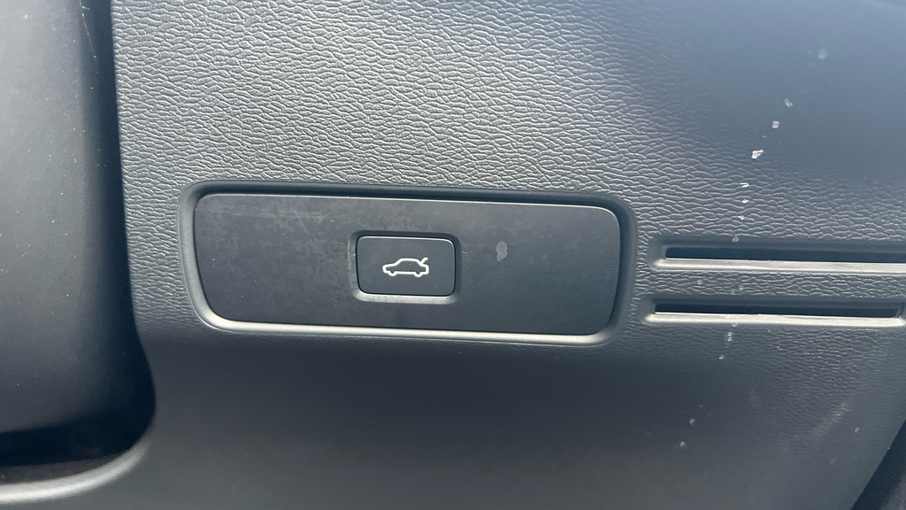 Volvo XC40 2.0 B3p Plus Black Edition Black #52