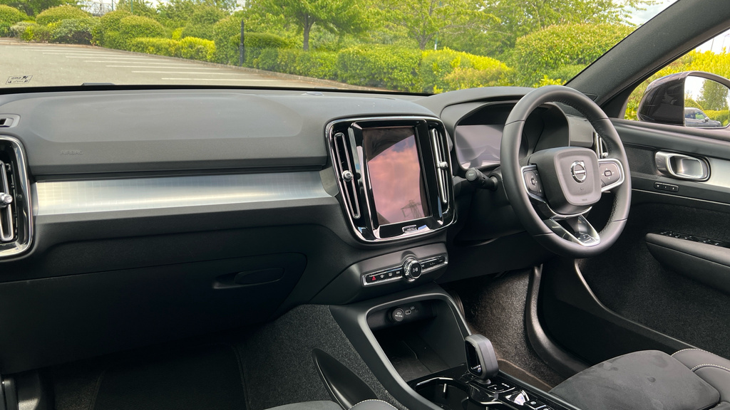 Volvo XC40 2.0 B3p Plus Black Edition Black #10