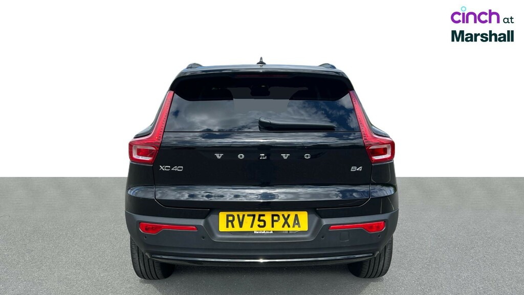 Volvo XC40 2.0 B3p Plus Black Edition Black #4