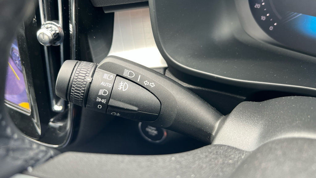 Volvo XC40 2.0 B3p Plus Black Edition Black #28