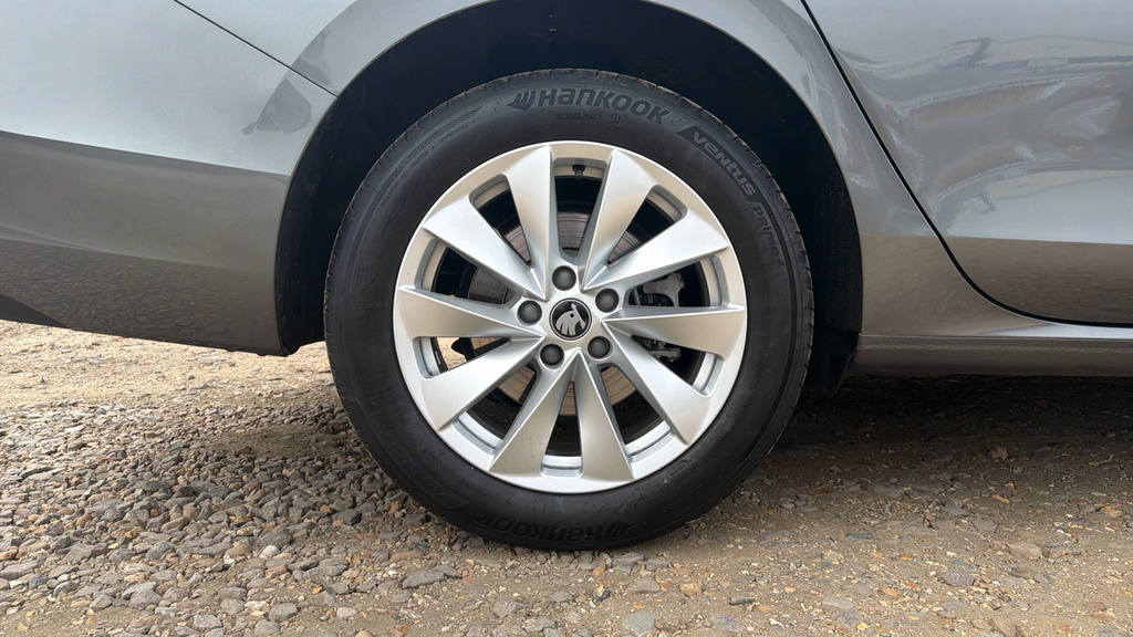 Skoda Superb 1.5 Tsi E-tec Se L Dsg Hatchback Silver #22