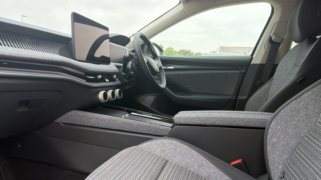 Skoda Superb 1.5 Tsi E-tec Se L Dsg Hatchback Silver #32