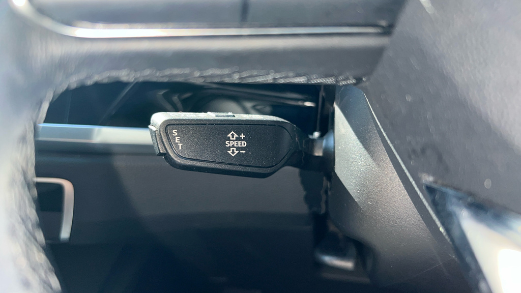 Audi Q3 35 Tfsi Technik Comfortsound Pack Black #45