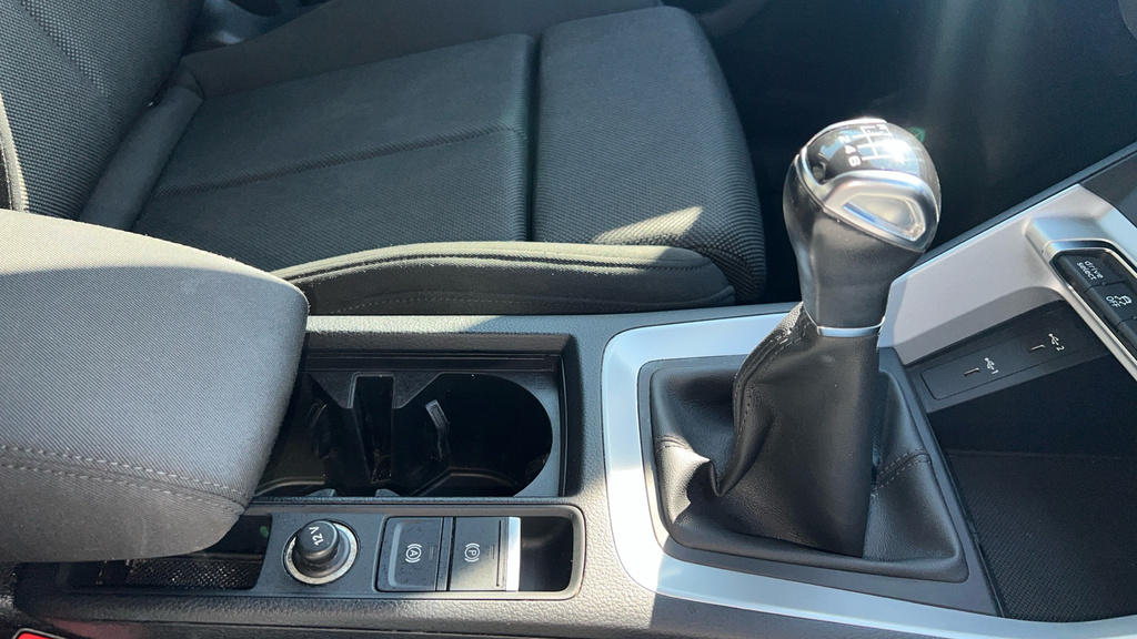 Audi Q3 35 Tfsi Technik Comfortsound Pack Black #31
