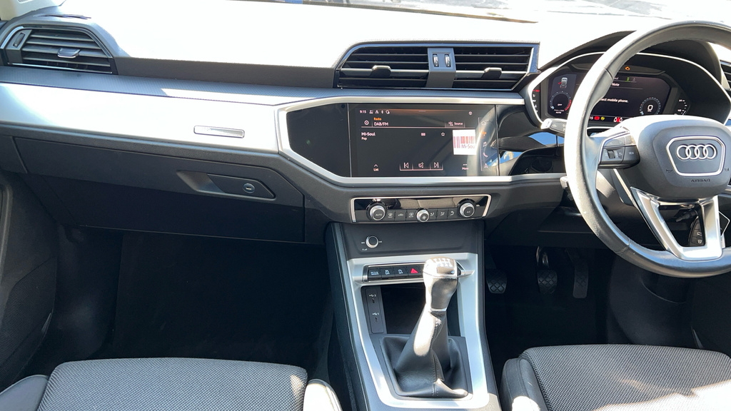 Audi Q3 35 Tfsi Technik Comfortsound Pack Black #12