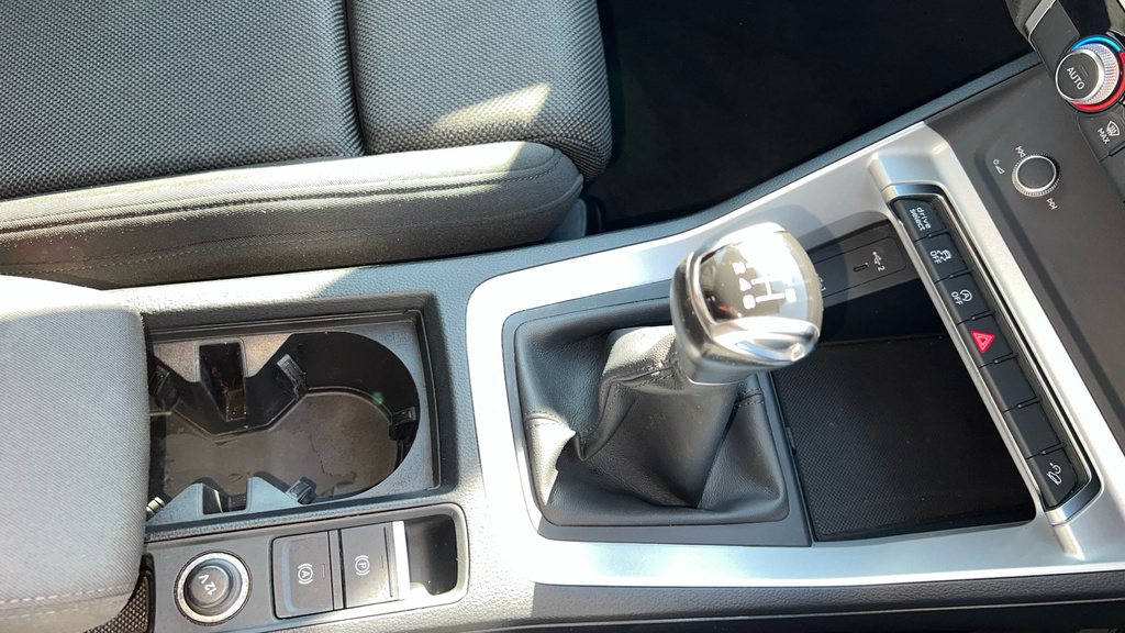 Audi Q3 35 Tfsi Technik Comfortsound Pack Black #30