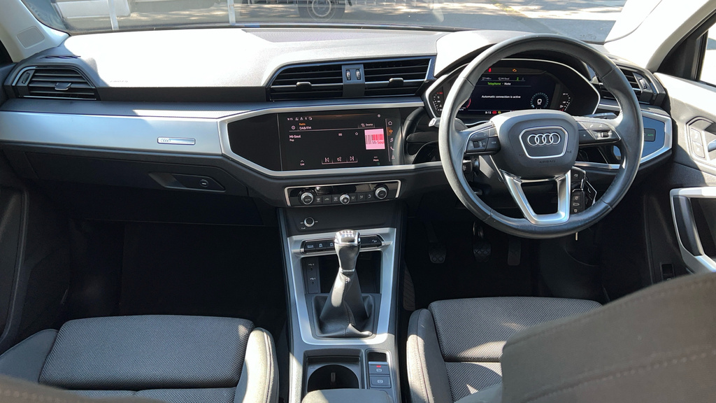 Audi Q3 35 Tfsi Technik Comfortsound Pack Black #11