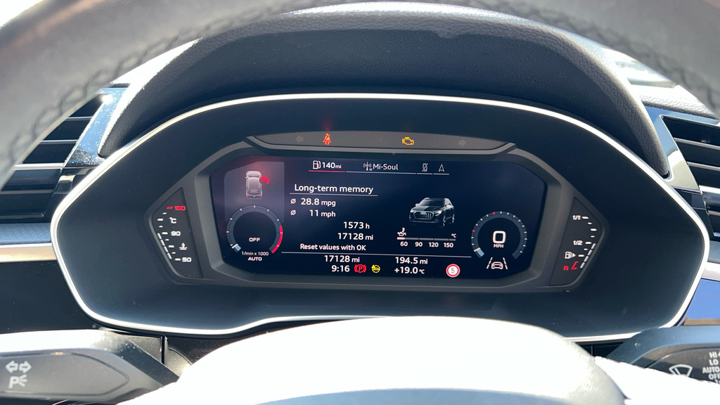 Audi Q3 35 Tfsi Technik Comfortsound Pack Black #13