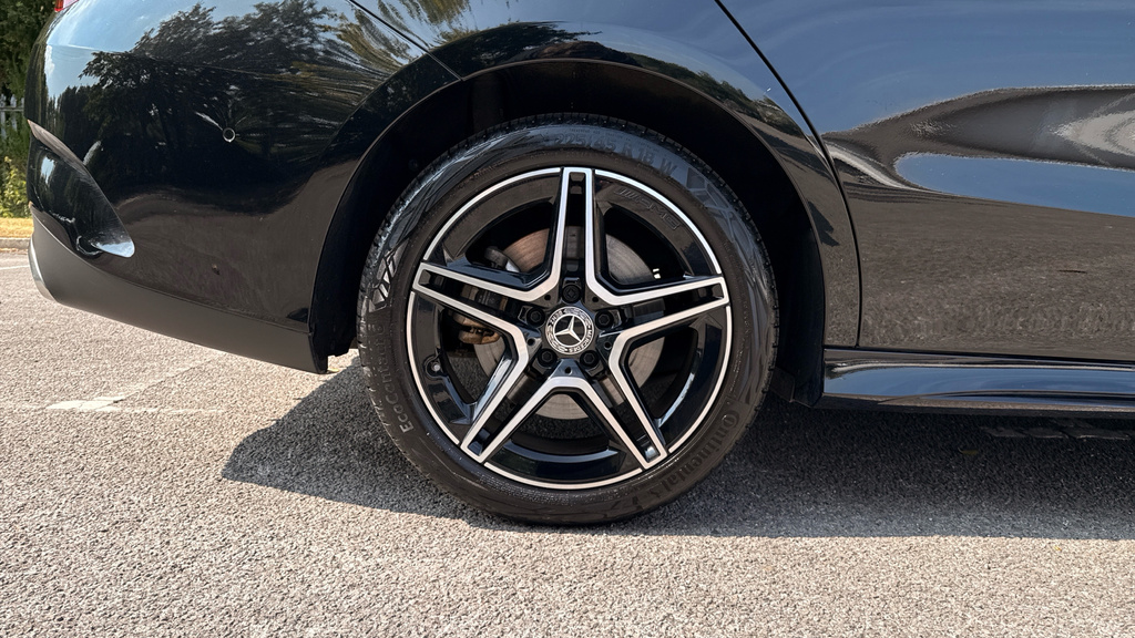 Mercedes-Benz CLA Class 220D Amg Line Premium Plus Tip White #24