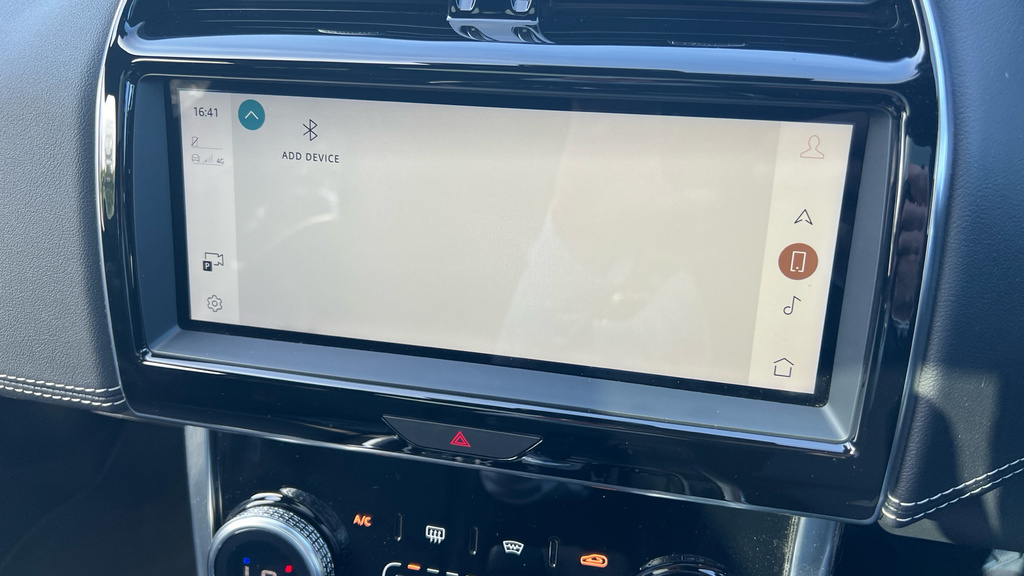 Jaguar XE 2.0 R-dynamic Hse 296 Bhp Red #40