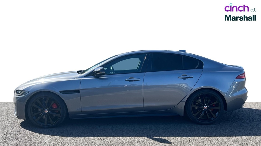 Jaguar XE 2.0 R-dynamic Hse 296 Bhp Red #9