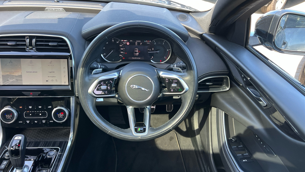 Jaguar XE 2.0 R-dynamic Hse 296 Bhp Red #34