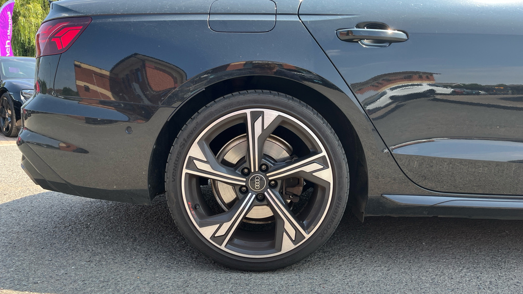 Audi A4 35 Tdi Black Edition S Tronic White #19