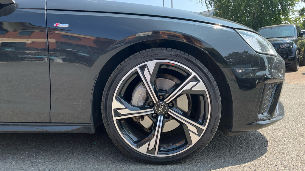 Audi A4 35 Tdi Black Edition S Tronic White #20