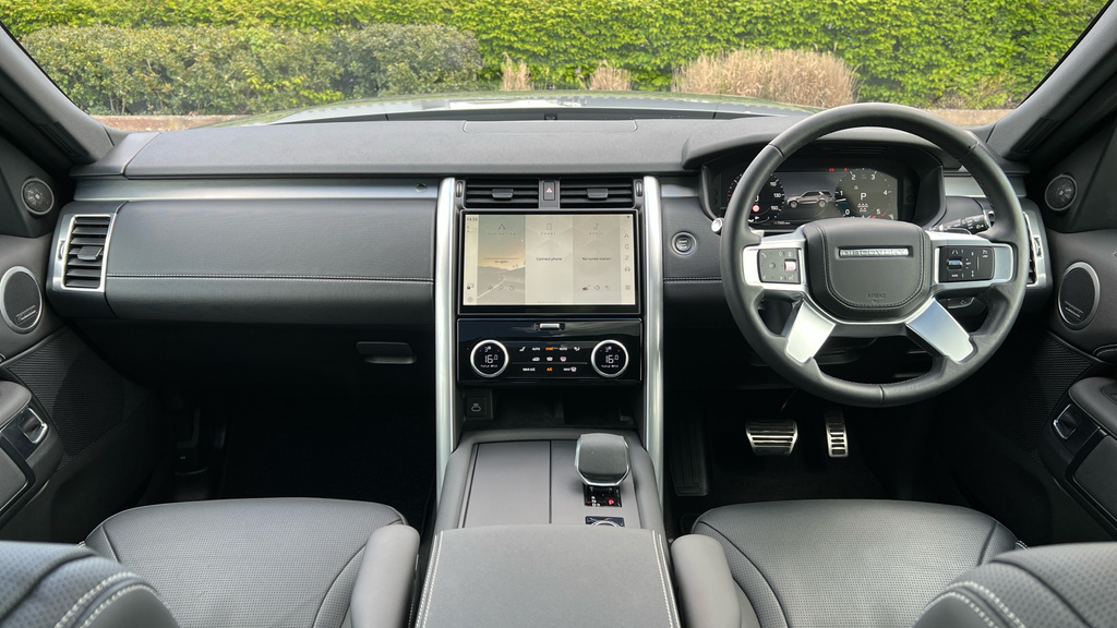 Land Rover Discovery 3L Dynamic Hse Black #41