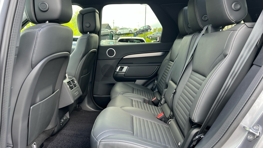 Land Rover Discovery 3L Dynamic Hse Black #26