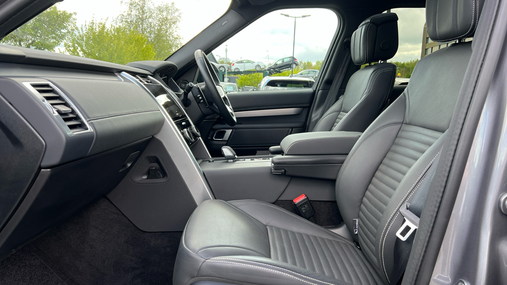 Land Rover Discovery 3L Dynamic Hse Black #36