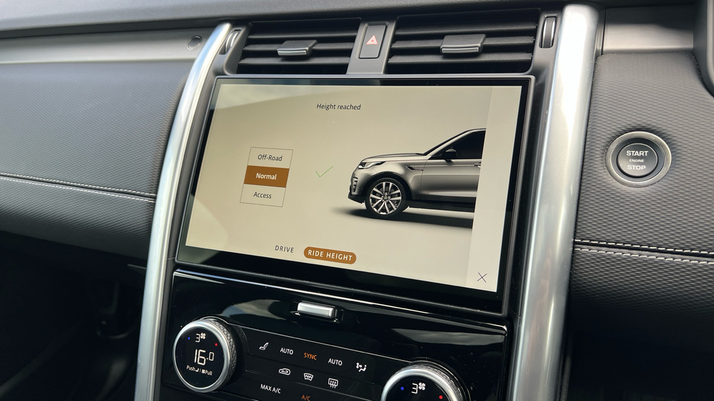 Land Rover Discovery 3L Dynamic Hse Black #52