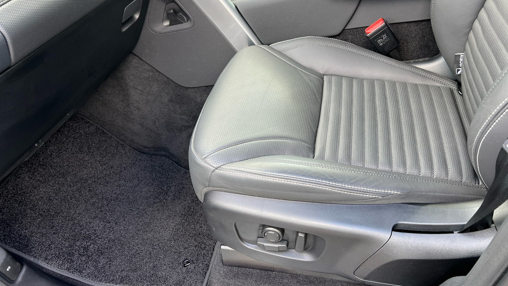 Land Rover Discovery 3L Dynamic Hse Black #64