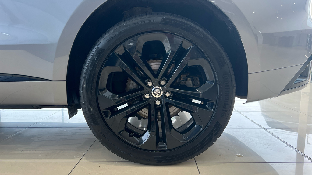 Jaguar F-Pace 2.0 D200 R-dynamic Hse Black Awd 2024 Grey #17