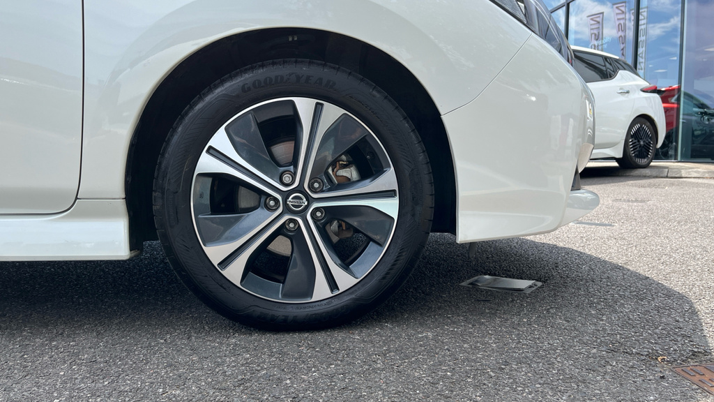 Nissan Leaf 39Kwh N-connecta Grey #18