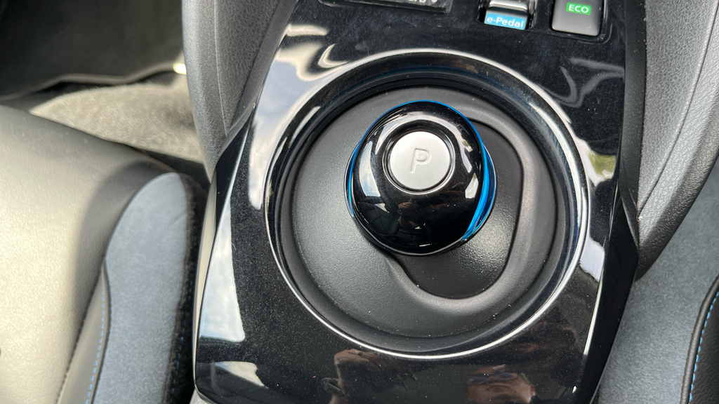 Nissan Leaf 39Kwh N-connecta Grey #33