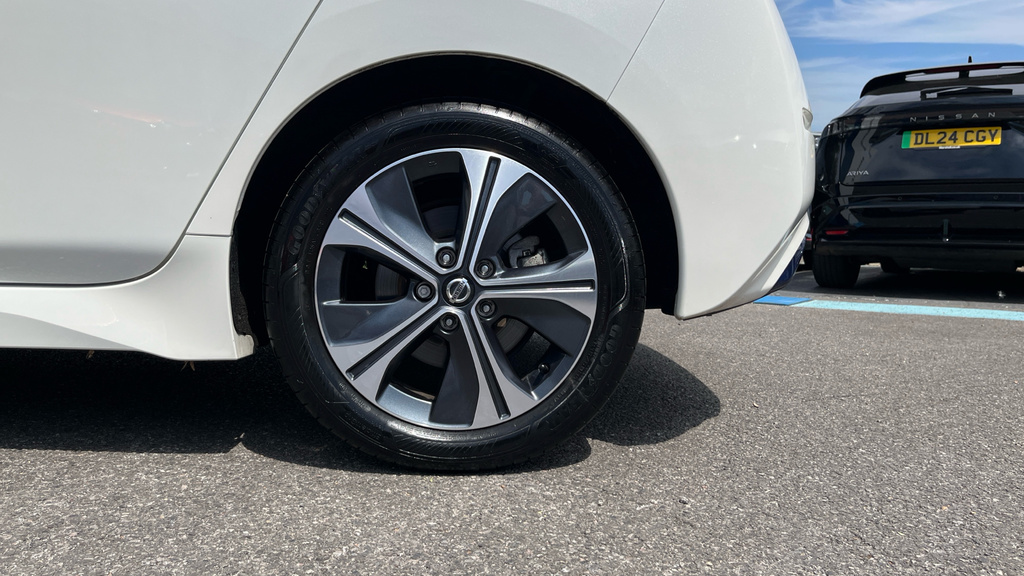 Nissan Leaf 39Kwh N-connecta Grey #20