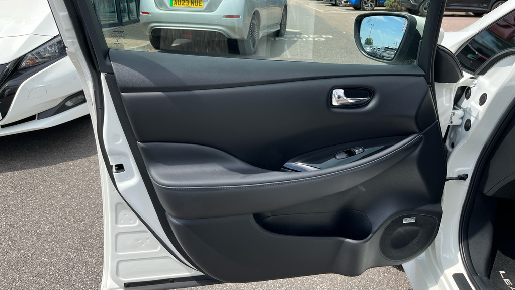 Nissan Leaf 39Kwh N-connecta Grey #24