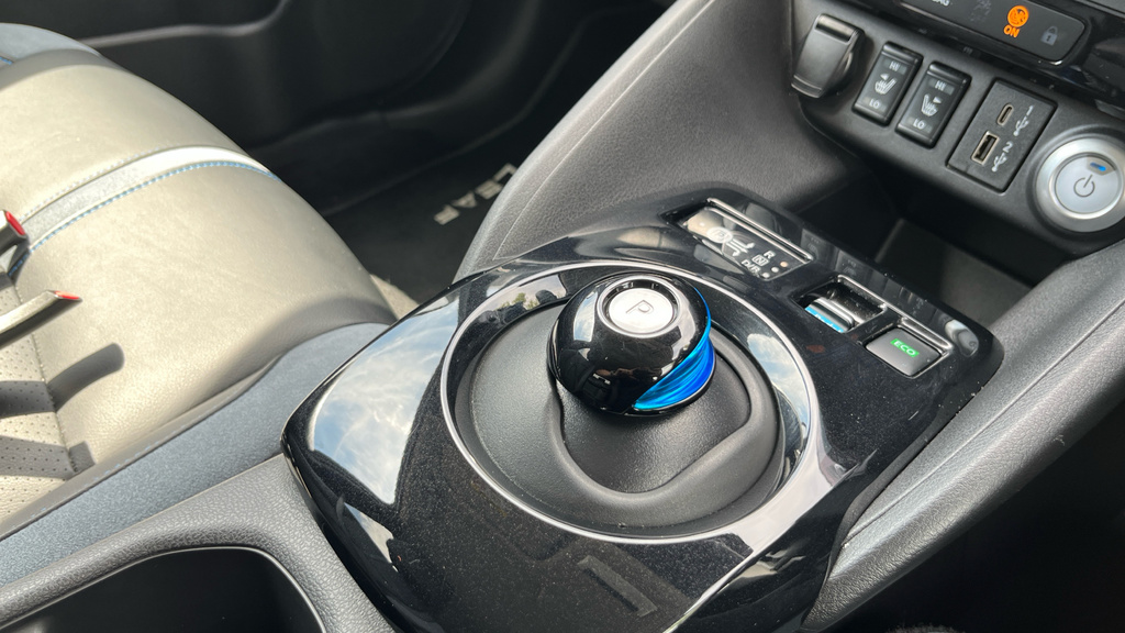 Nissan Leaf 39Kwh N-connecta Grey #32