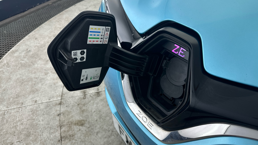 Renault Zoe Gt Line White #28