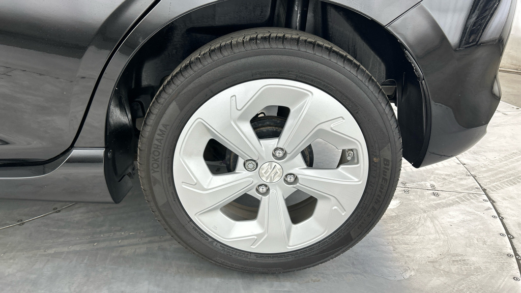 Suzuki Swift 1.2 Mild Hybrid Motion White #24