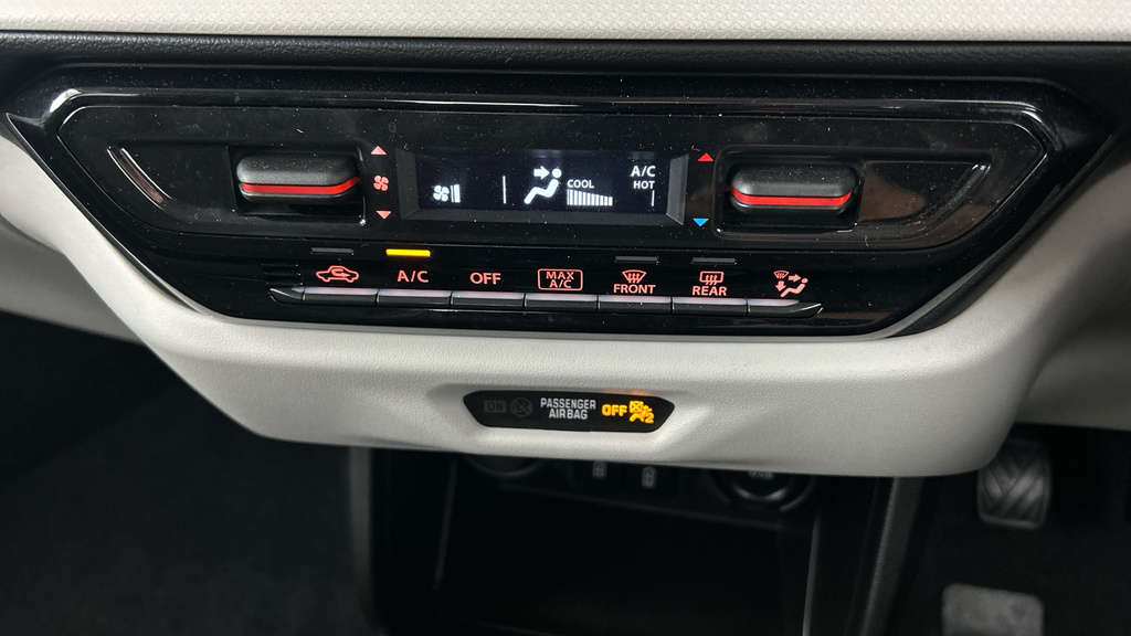Suzuki Swift 1.2 Mild Hybrid Motion White #17