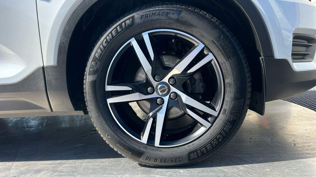 Volvo XC40 Momentum, T3 Black #21