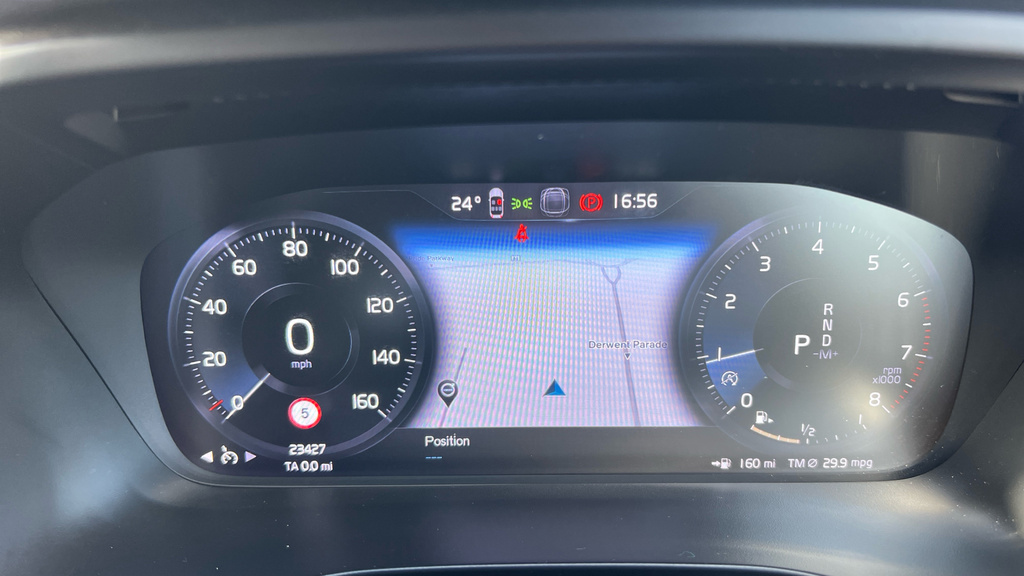 Volvo XC40 Momentum, T3 Black #17
