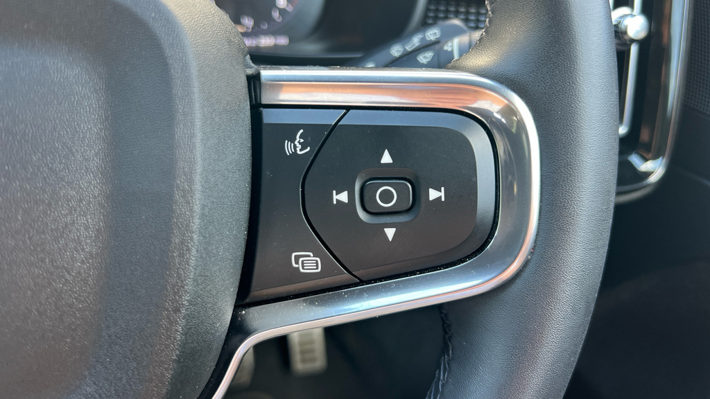 Volvo XC40 Momentum, T3 Black #15