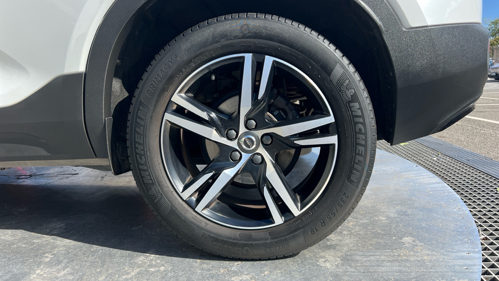 Volvo XC40 Momentum, T3 Black #23