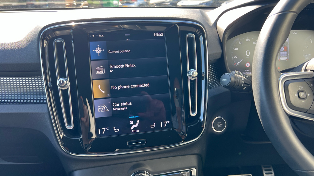 Volvo XC40 Momentum, T3 Black #16